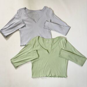 Hollister V-Neck Ribbed Tops